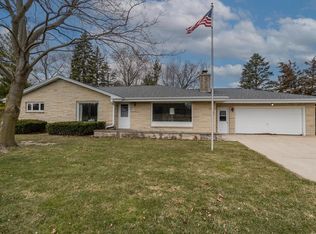 W156N10437 Pilgrim Rd, Germantown, WI 53022