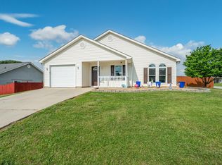 305 Country Gardens Dr, Fountain Inn, SC 29644