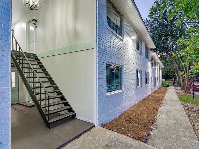 2915 Hope Ave #1 — Photo 20