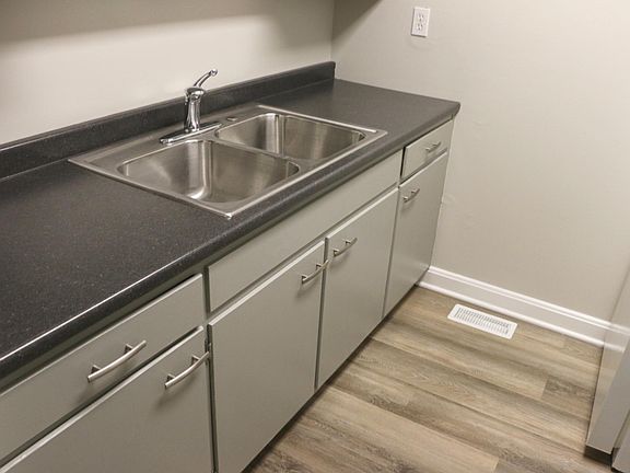 2nd image of 2201 Alta Ave APT 4