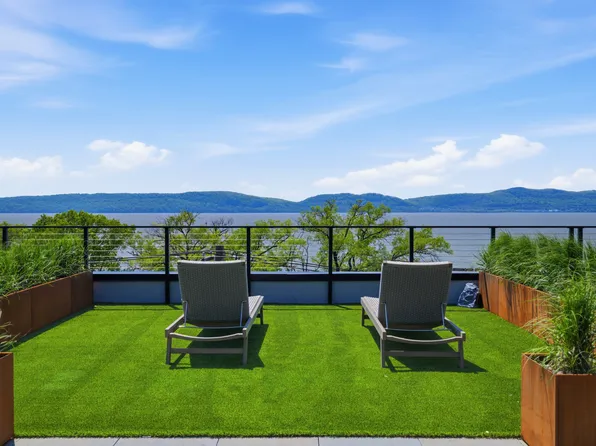 25 S Riverside Ave, Croton On Hudson, NY