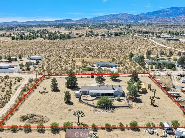 4374 Sunset Rd, Phelan, CA 92371