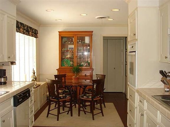 4th image of 5975 Ventura Ln