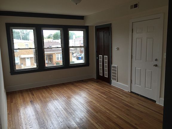 2nd image of 2355 N Moody Ave APT 2
