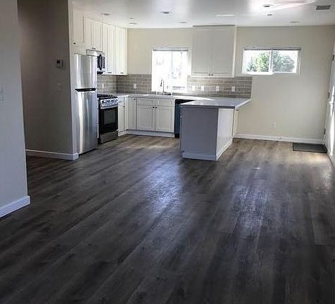 3rd image of 405 S Claudina St