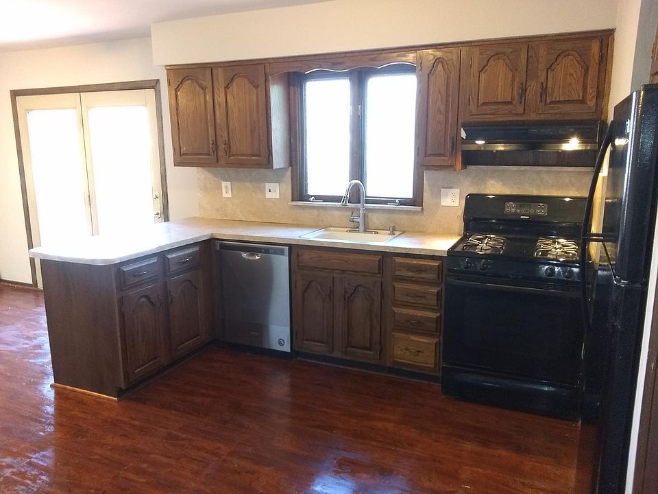 The kitchen has a new dishwasher and will have a new microwave over-the-range (not pictured).