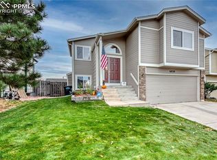 6830 Bear Tooth Dr, Colorado Springs, CO 80923