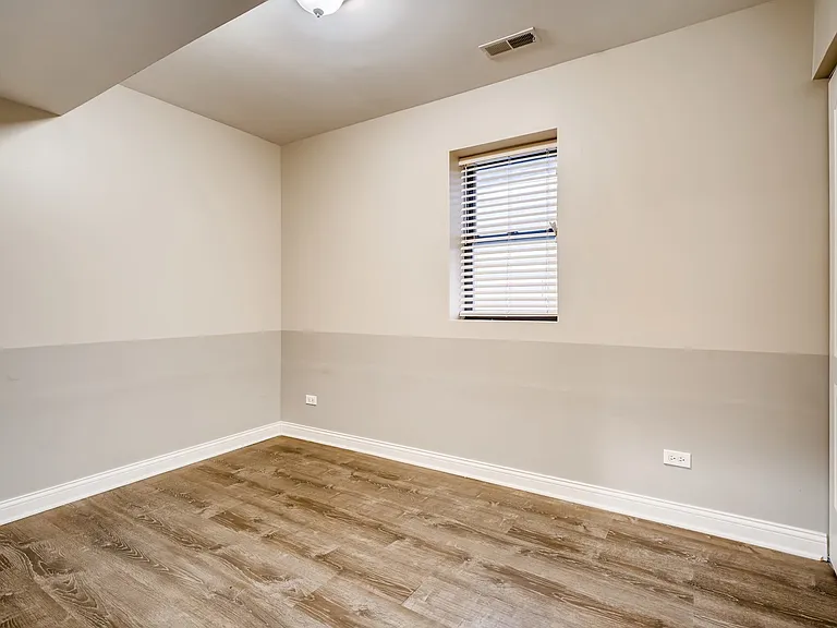 2312 S Seeley Ave #G — Photo 10