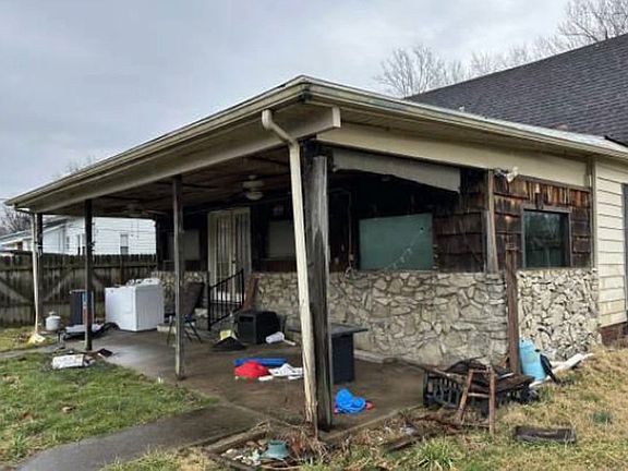 4th image of 3712 Riverside Dr
