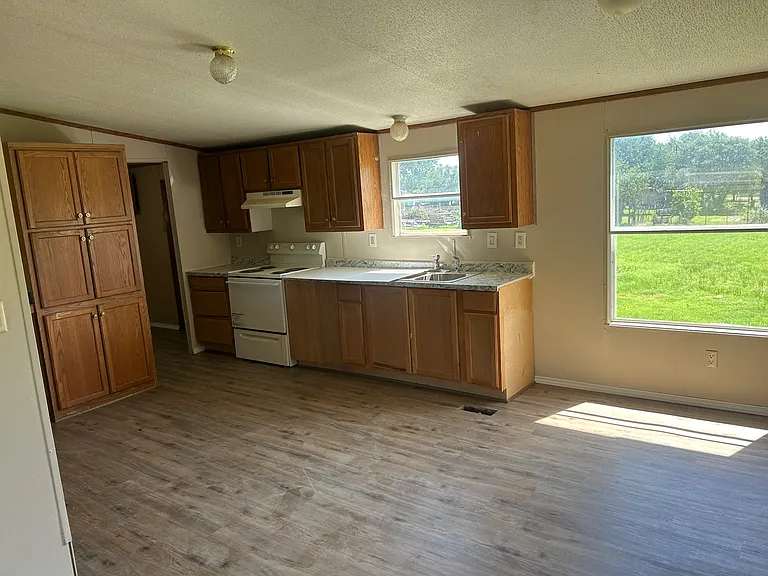 239 Cedar Dr — Photo 15