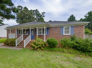 1104 Washington Dr, Chesapeake, VA 23322