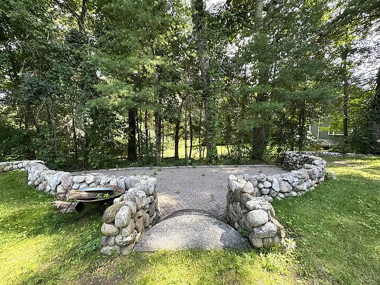61 Carlton Ln #1 — Photo 35