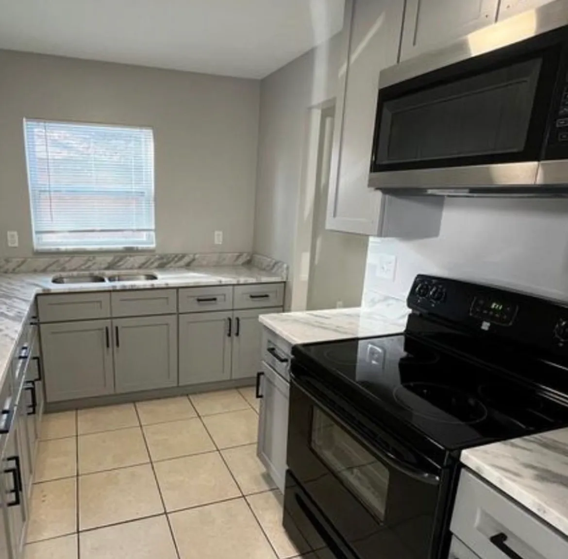 2 bed, 1001 sqft, $1,475 — Photo 1