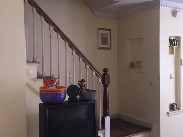 47-55 39th Street image 1 of 3