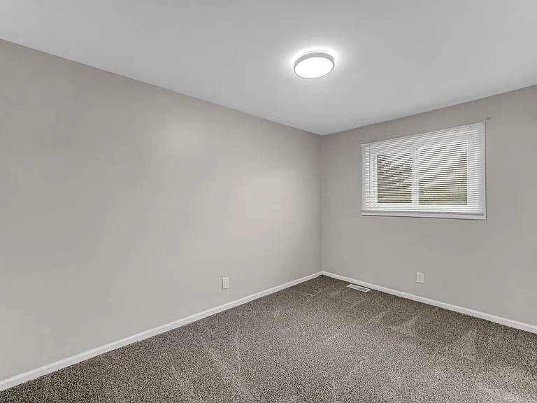 451 Yorkshire Sq #1 — Photo 8