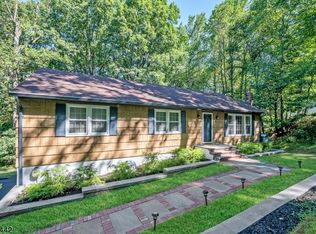 155 Hillcrest Ave, Morristown, NJ 07960