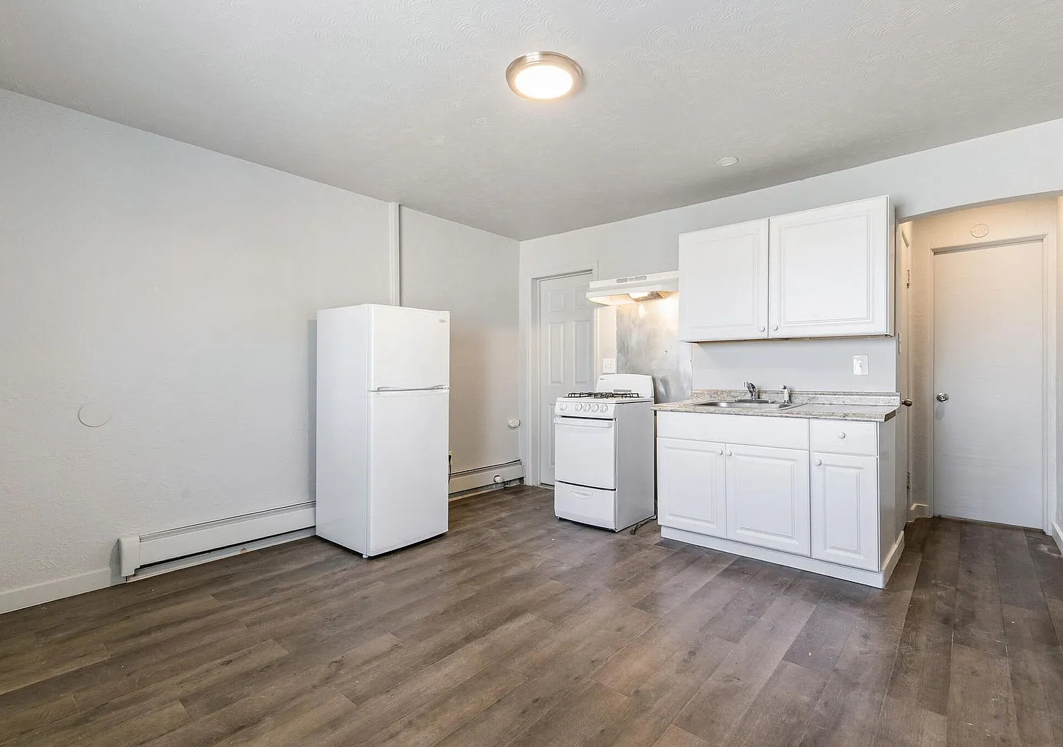 Cute 1 Bed 1 Bath close to Anschutz! **Special** — Photo 2