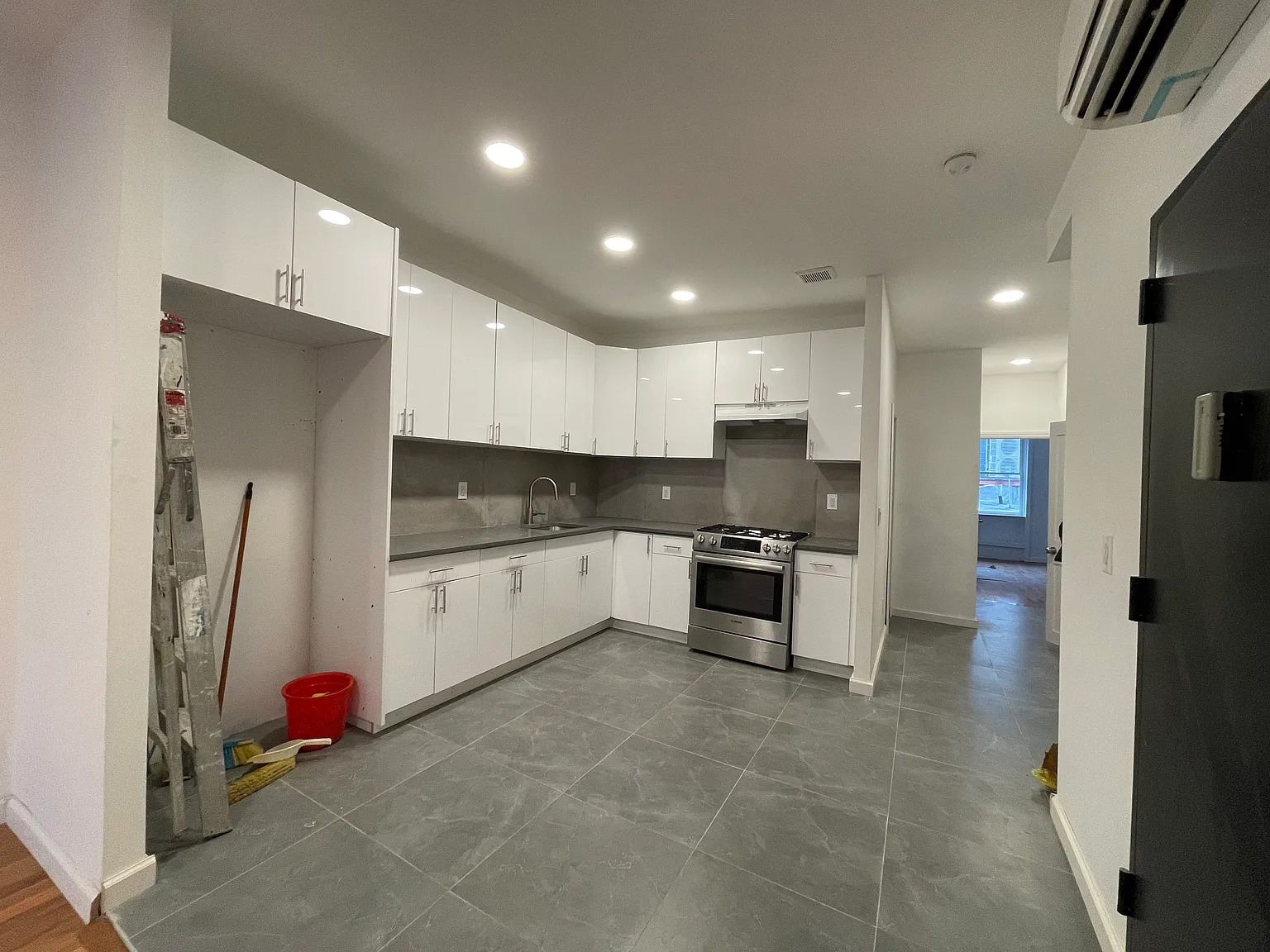 1042 Flatbush Avenue — Photo 2