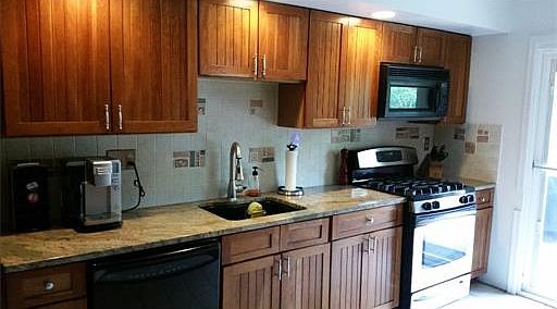 2nd image of 218 Kingsberry Dr #218