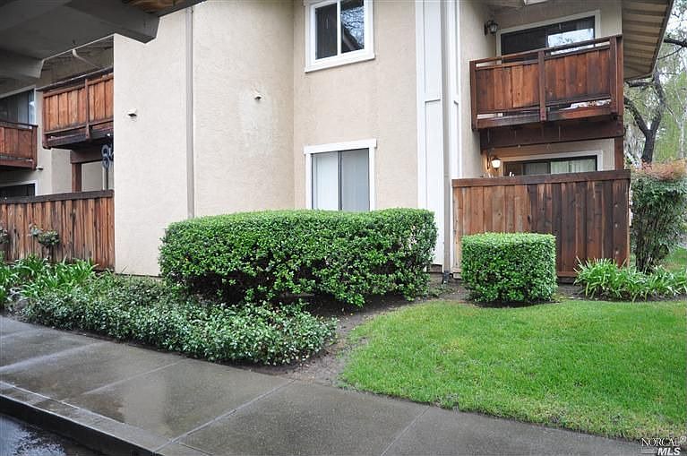 1st image of 624 Arcadia Dr