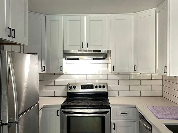 5th image of 10225 Caminito Cuervo Unit 142