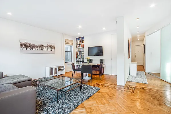 Rented by Compass | media 13