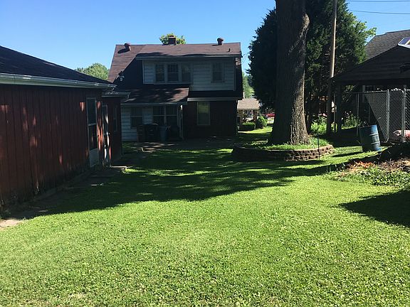 5th image of 1807 Lacey St