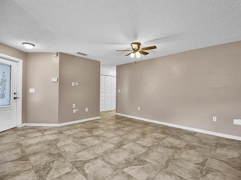 73B Buttonworth Dr — Photo 18