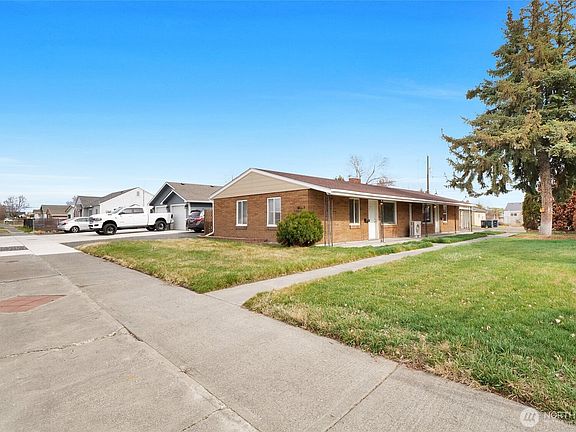 5th image of 1131 1133 W Ivy Avenue