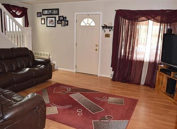 2nd image of 125 Schley Ave