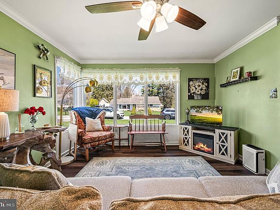 5th image of 504 Winding Way