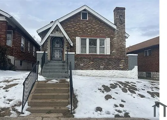 2 bed, $1,300 — Photo 1