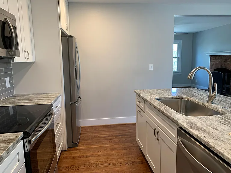 3509 Sargeant Dr — Photo 7