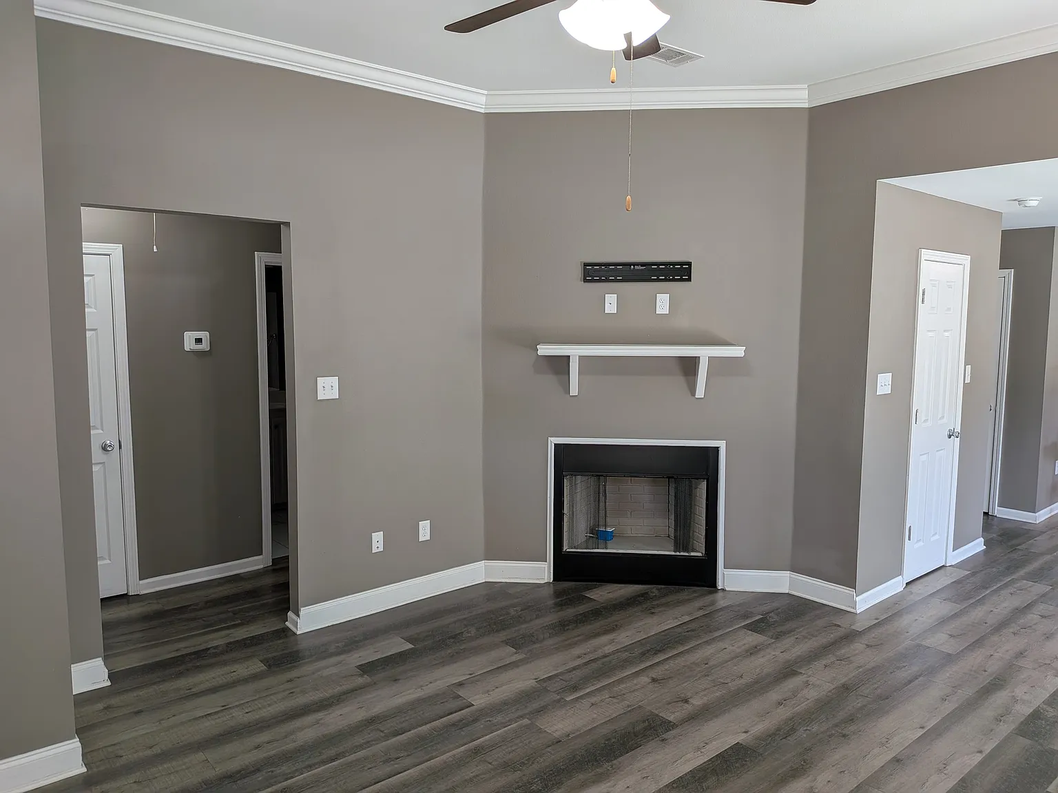 3 bed, 1214 sqft, $1,600 — Photo 2