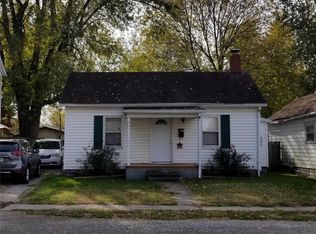 216 E Pearl St, Staunton, IL 62088