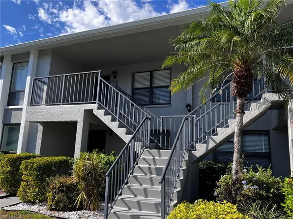 1208 Commonwealth Cir, Naples, FL