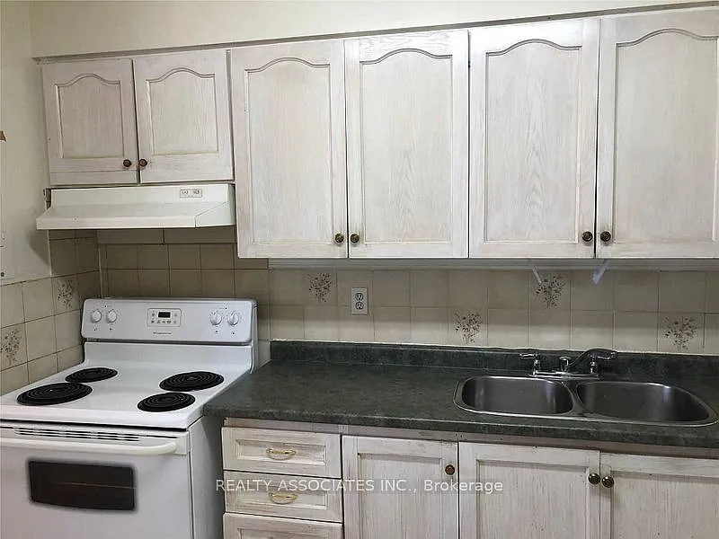 2 bed, $2,000 — Photo 3