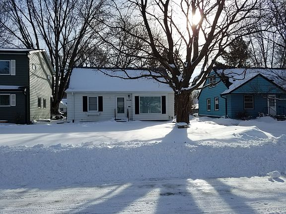 5th image of 2126 N Upland Crst