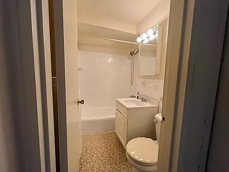 8635 21st Ave #5D — Photo 4