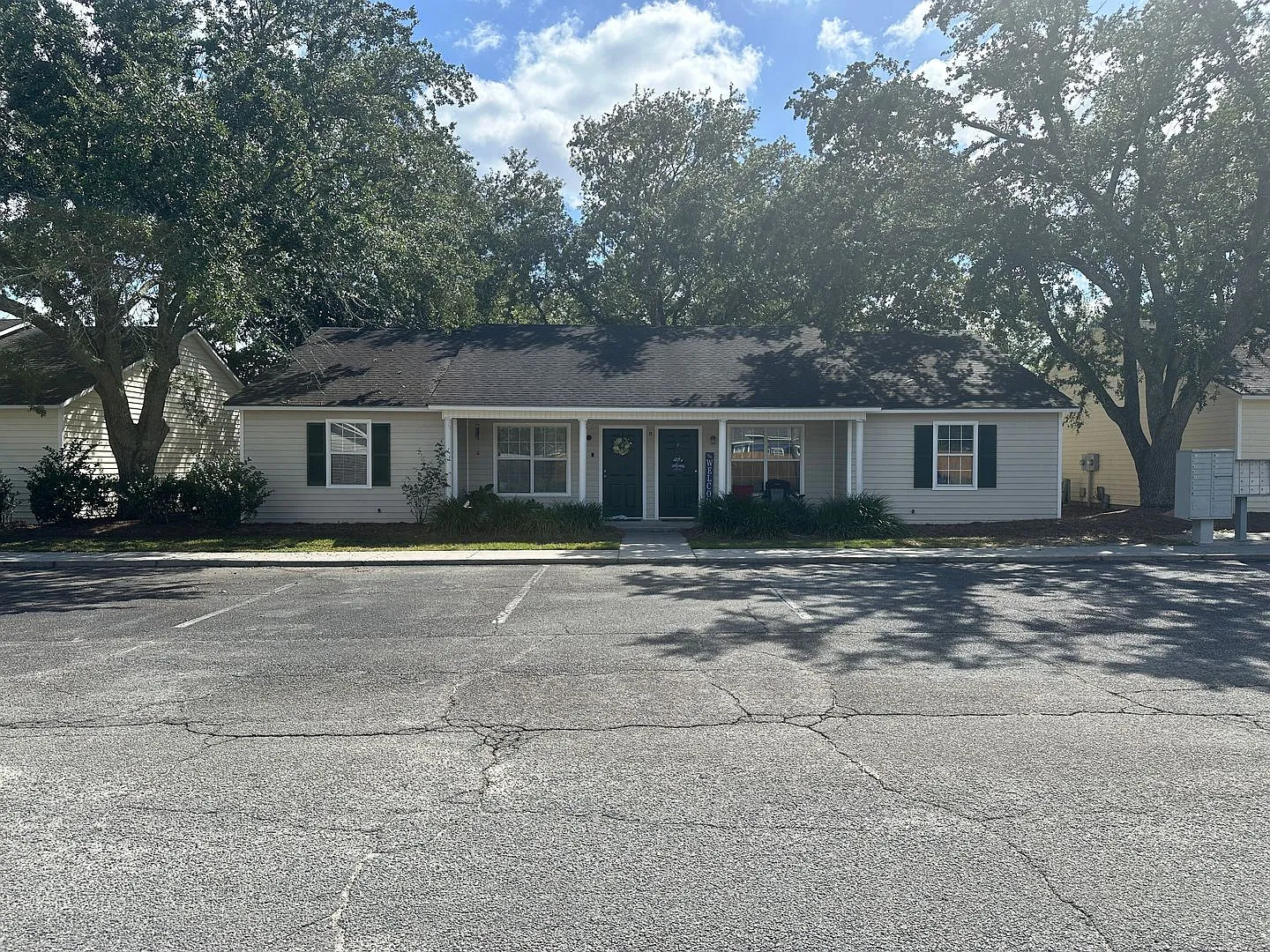 Spacious 2-Bedroom Duplex for Rent in Hahira, GA | Lincoln Realty LLC — Photo 2