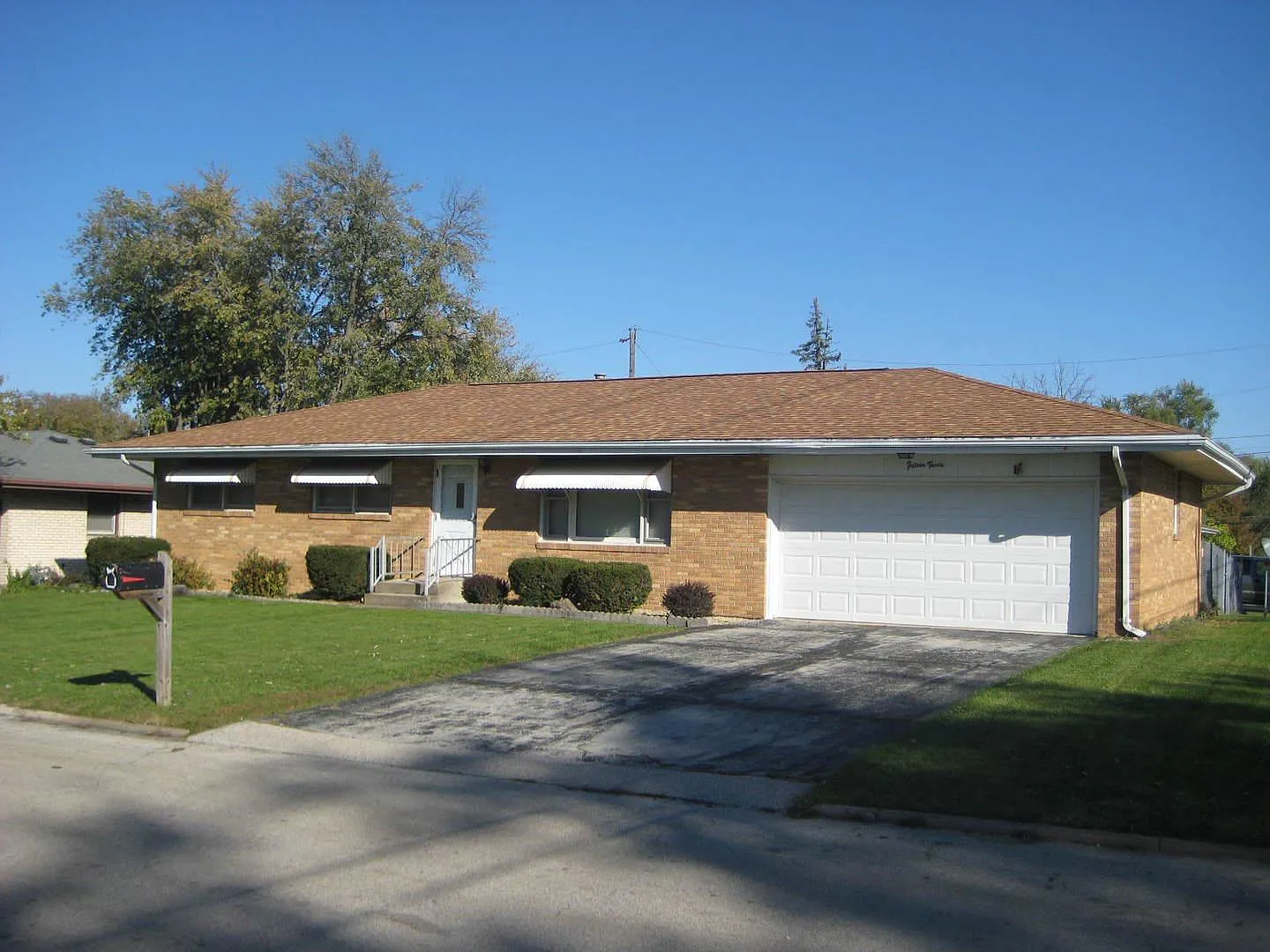 1530 Julie Dr photo 1