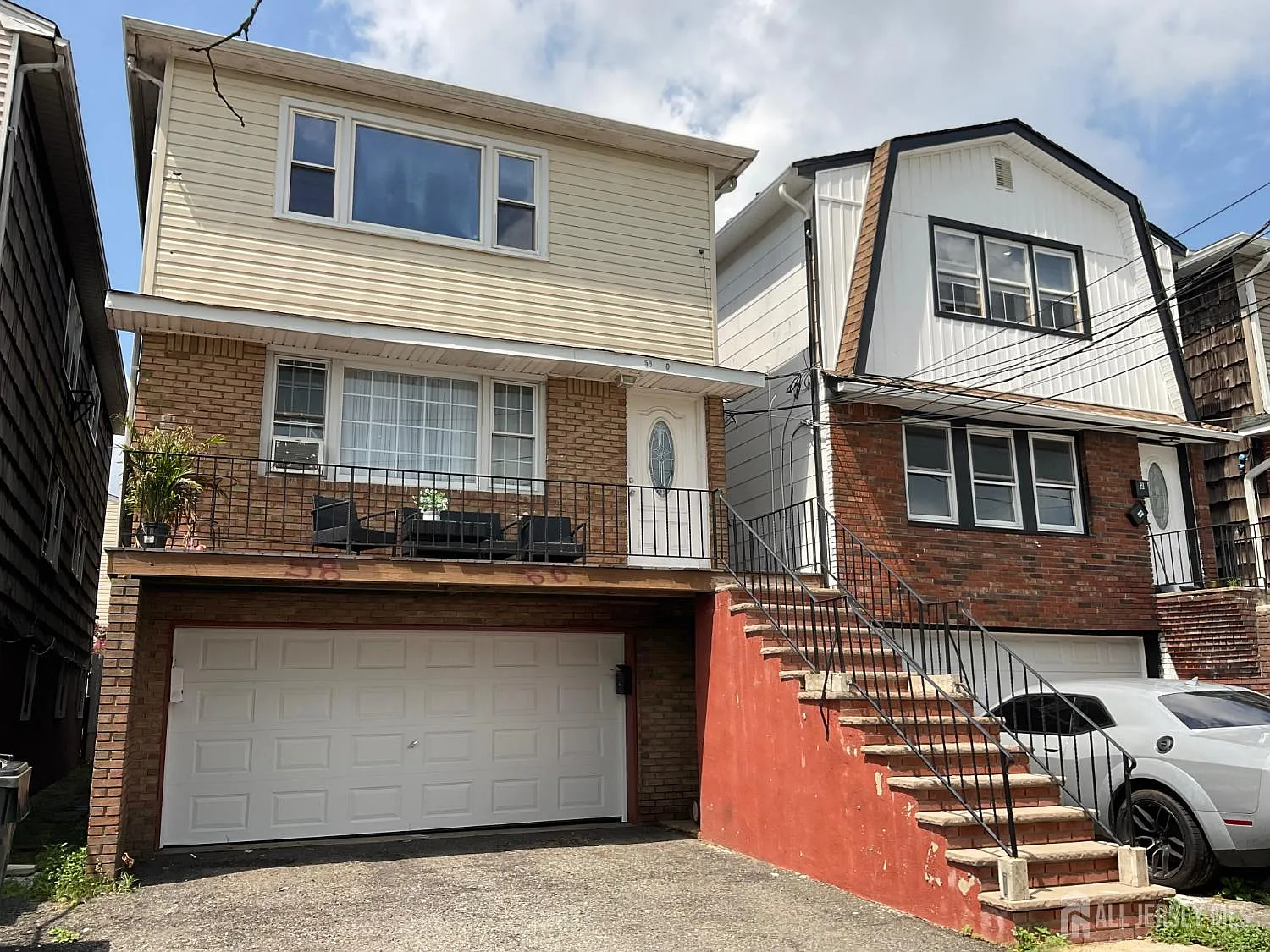 2 bed, 1.0 bath, 2160 sqft, $2,400 — Photo 1
