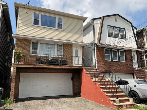 60 Glenn Dr, Keasbey, NJ 08832