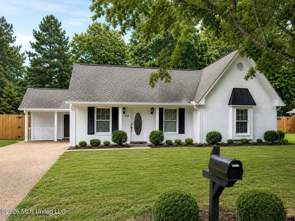 517 Olympic Dr, Flowood, MS 39232