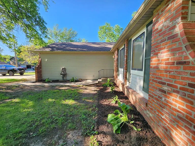 3514 SW Kiowa St — Photo 3