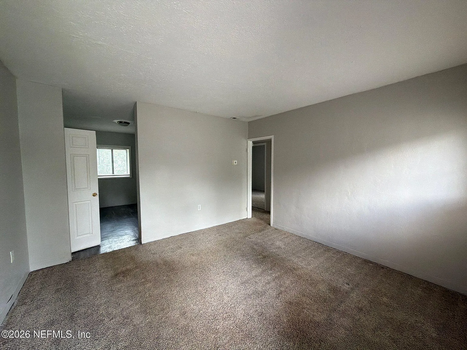 2 bed, 1.0 bath, 981 sqft, $1,099 — Photo 2