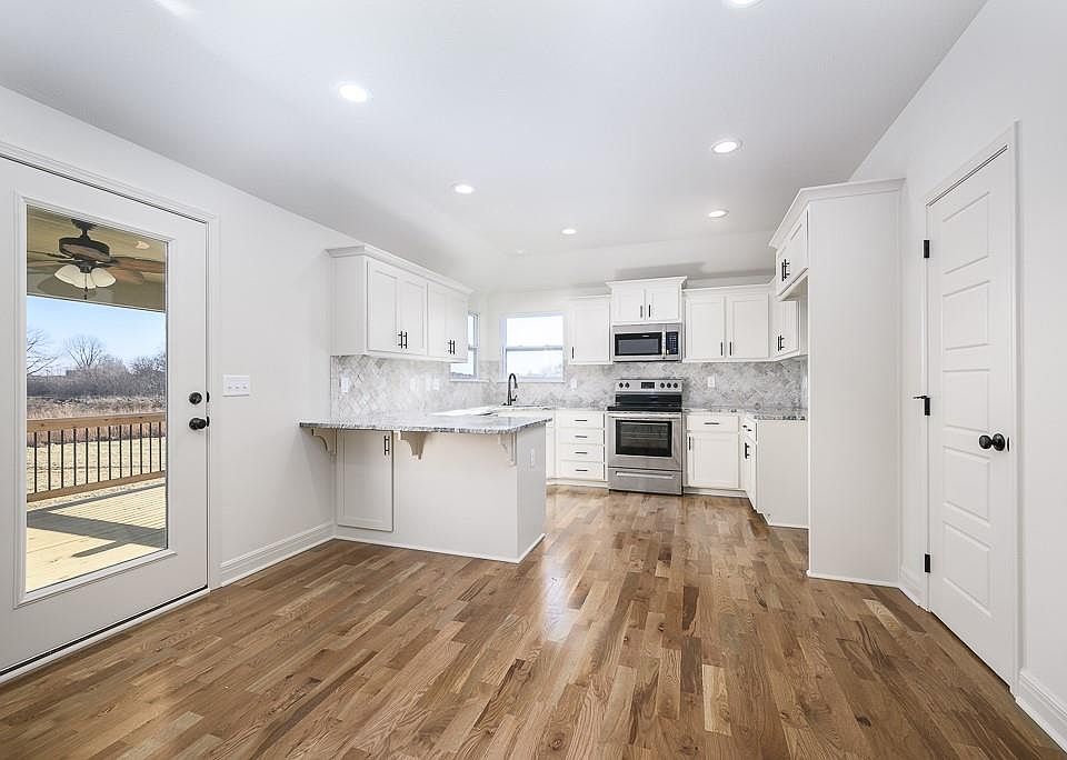 16336 Lois Ln, Basehor, KS 66007 Zillow