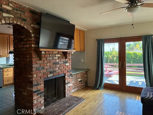 1935 Homeworth Dr — Photo 3