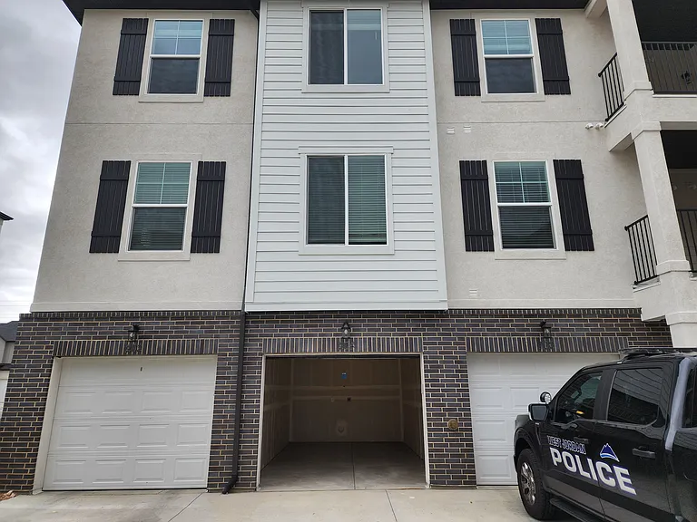 4735 S Alder Dr #F204 — Photo 36