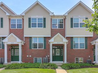 217 S Oak Creek Ln, Romeoville, IL 60446